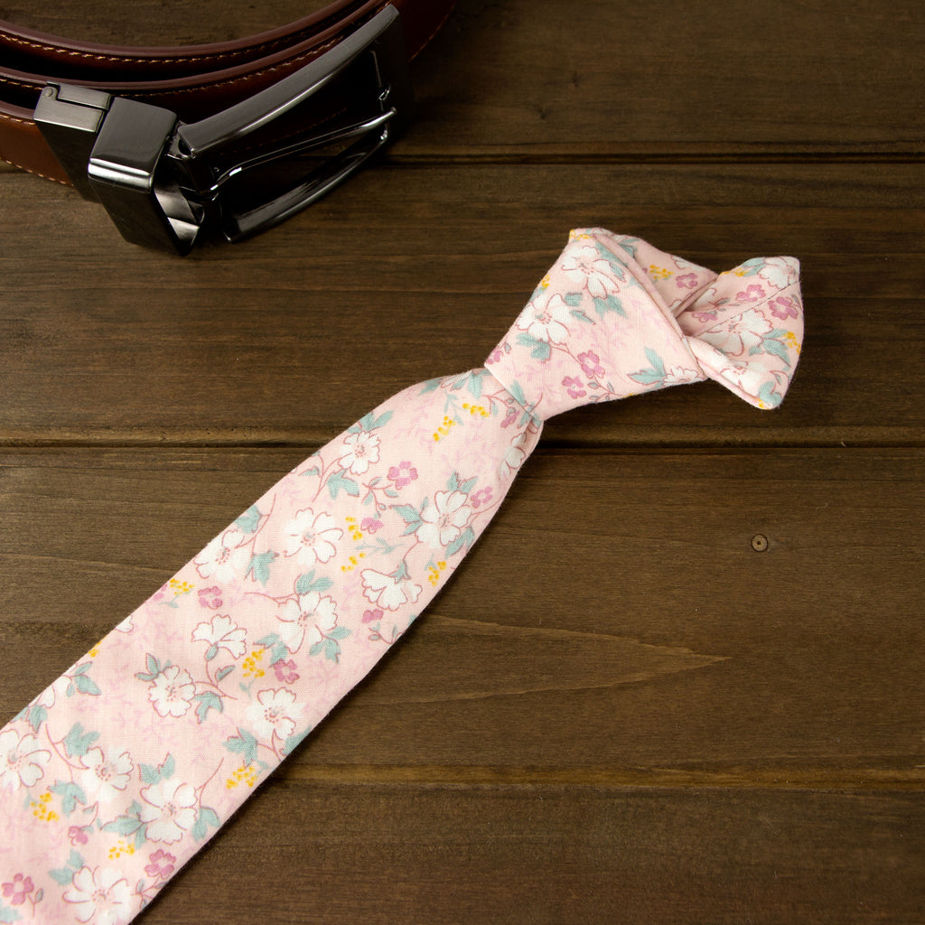 Men's Floral Necktie and Pocket Square Handkerchief Hanky Set, Blush Pink (Color F60)