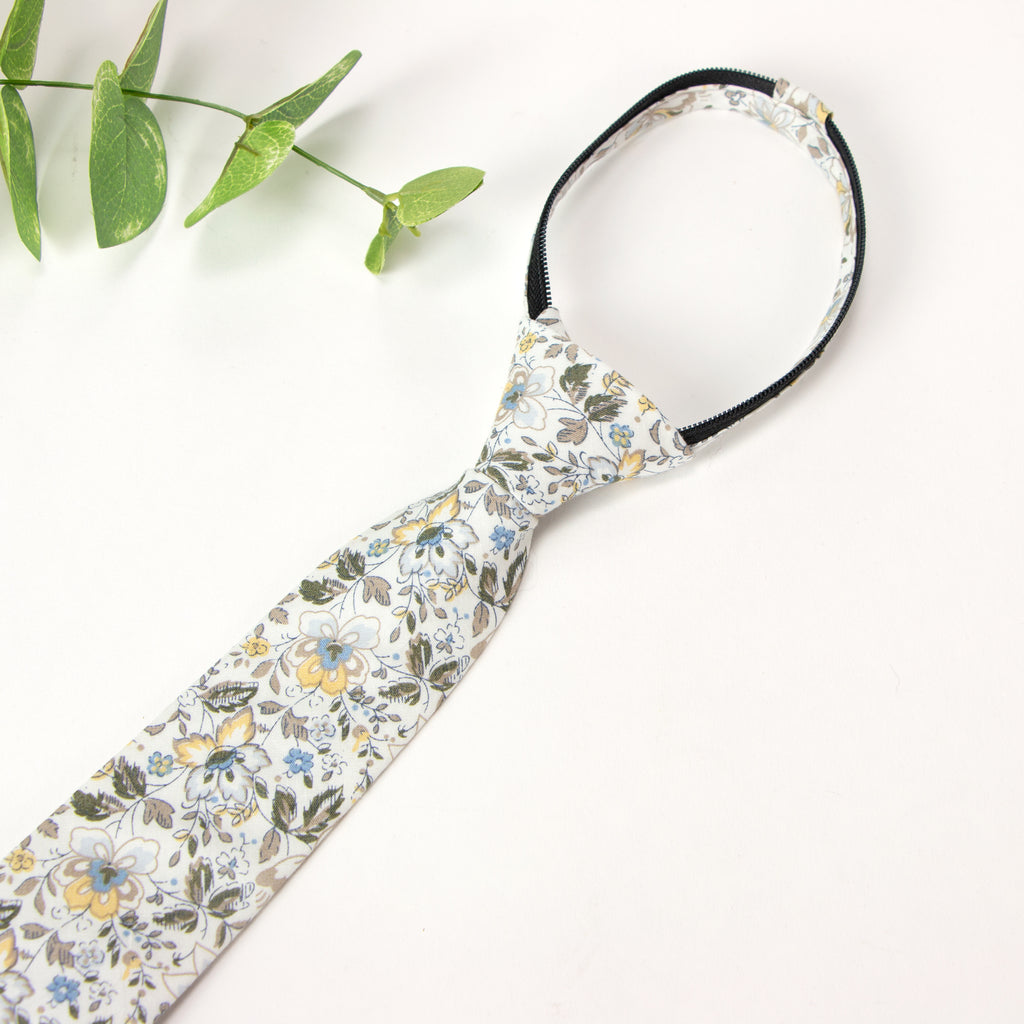 Boys' Cotton Floral Print Zipper Necktie and Pocket Square Set, Gold Metallic (Color F44)