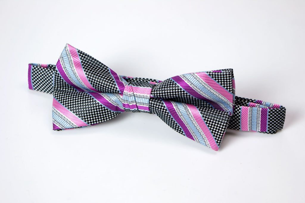 Men's Fuchsia Patterned Bow Tie (Color 17)