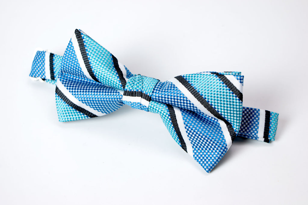 Men's Turquoise Patterned Bow Tie (Color 29)