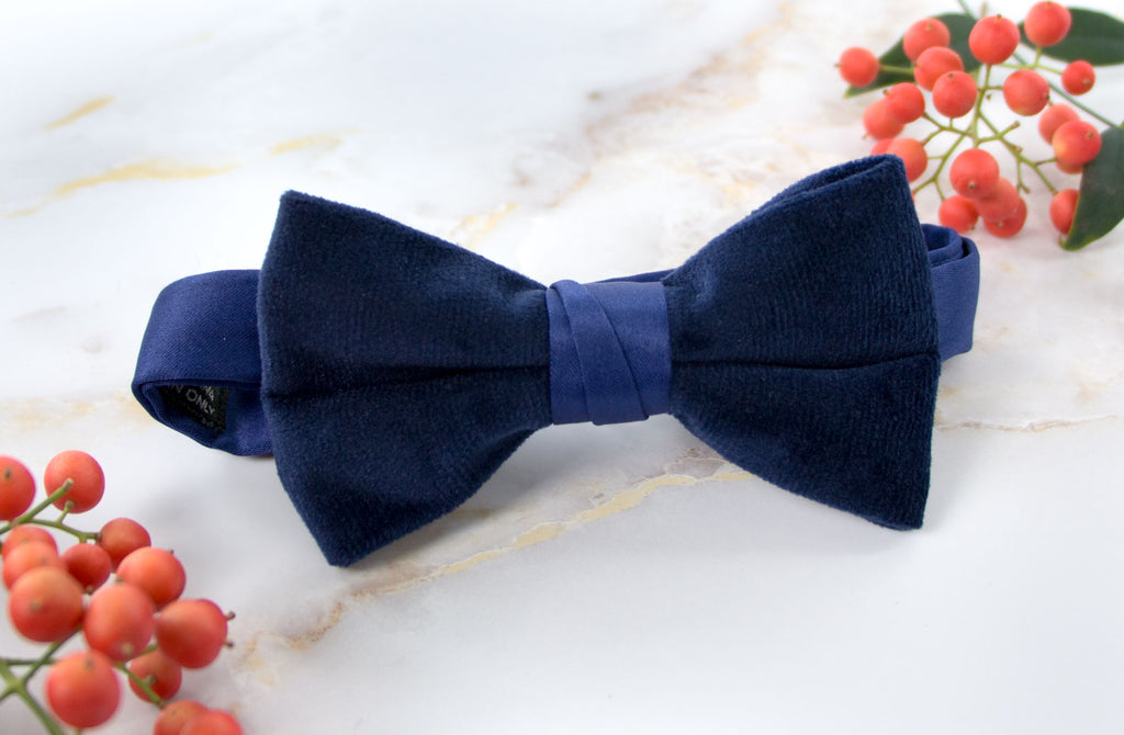 Boys' Velvet Pre-tied Bow Tie
